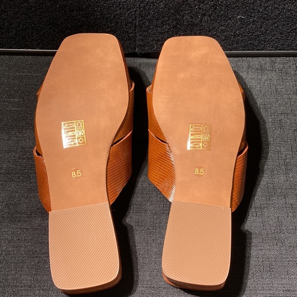 Jeffrey Campbell Woven Huarache Slide Mule - Picture 4 of 6